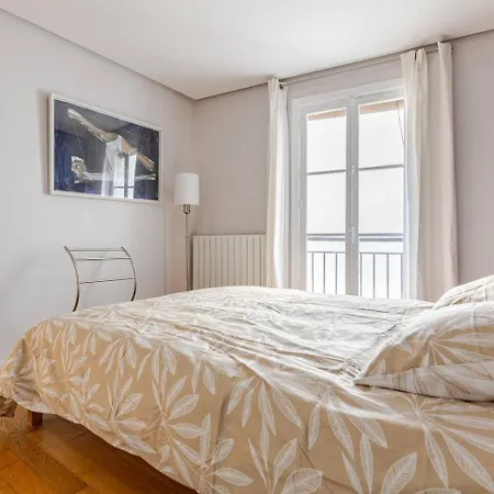 La Saint-germain * باريس